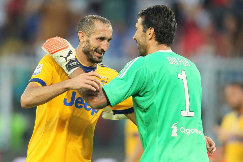 Chiellini celebra Buffon: “26 anni di carriera e non sentirli. Grande Gigi” preview