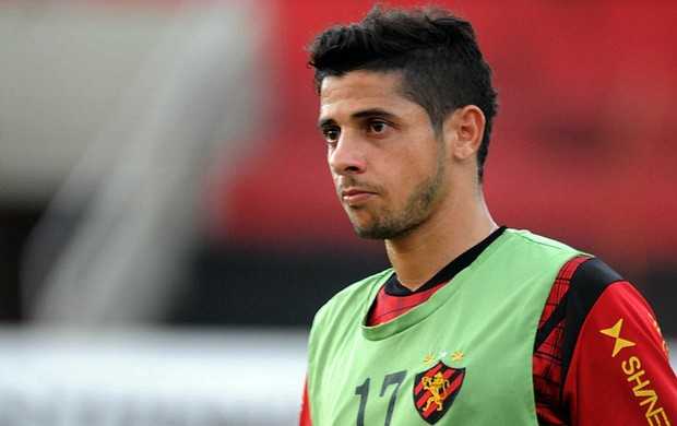 L’ex Roma Cicinho giocherà in Serie D brasiliana preview