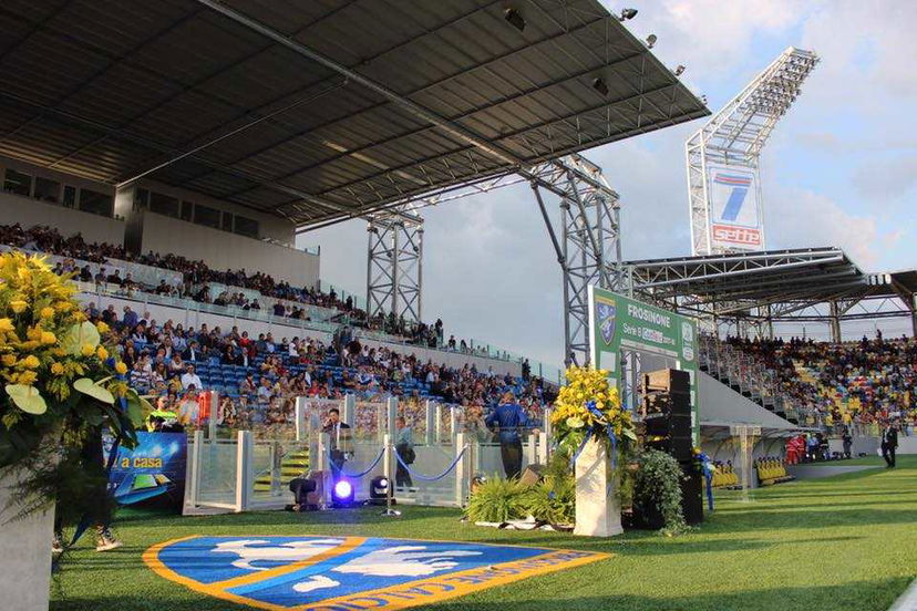 Frosinone, apre i battenti il “Benito Stirpe”. Le foto dell’inaugurazione del nuovo stadio preview