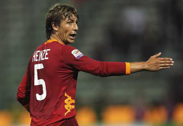 Ufficiale: l’ex Roma Heinze è il nuovo allenatore del Velez preview