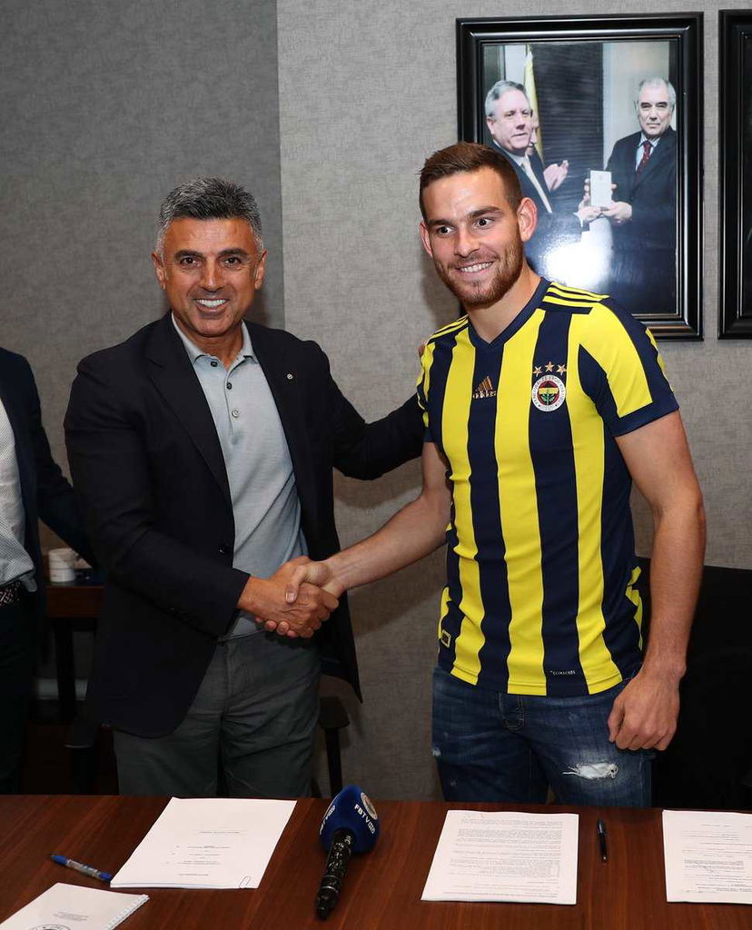 Ufficiale: colpo Fenerbahce, dal Tottenham arriva Janssen preview