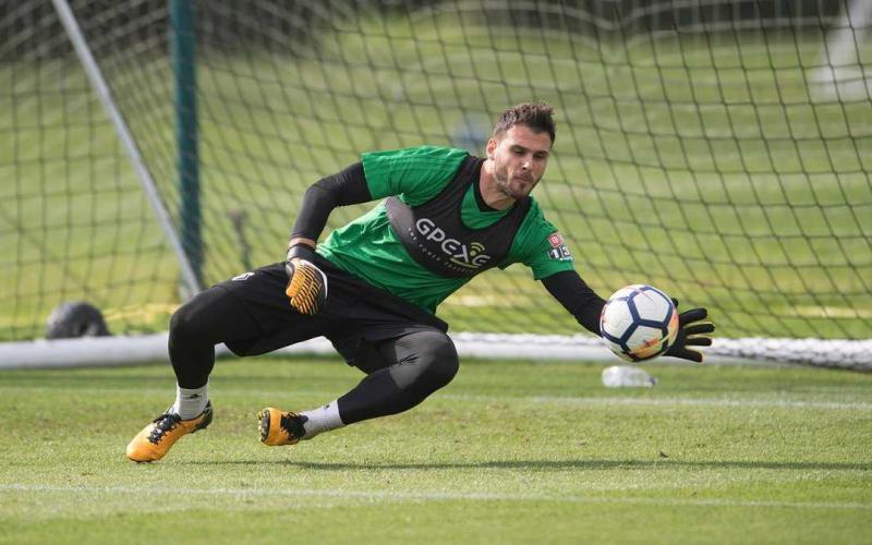 Karnezis training Watford Twitter