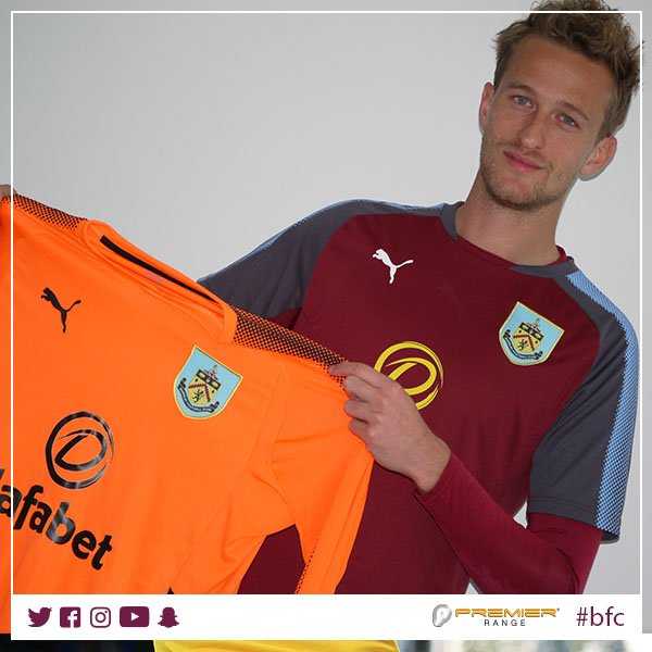 Ufficiale: Burnley, preso l’ex United Lindegaard preview
