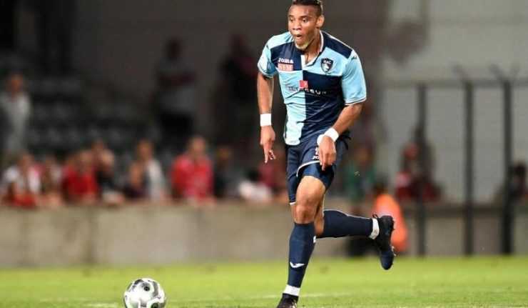 Moukoudi, l’agente: “Interessa al Napoli, ma prima vorrebbe formarsi un anno in Ligue 1” preview