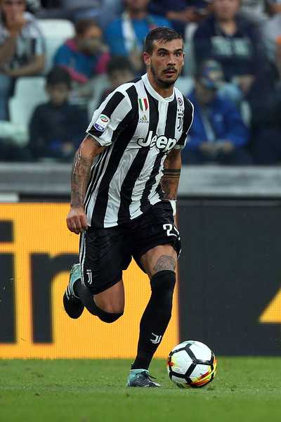 Sturaro, l’agente: “Stefano si trova bene nel nuovo ruolo. Mercato? Mi ha chiamato la Fiorentina…” preview