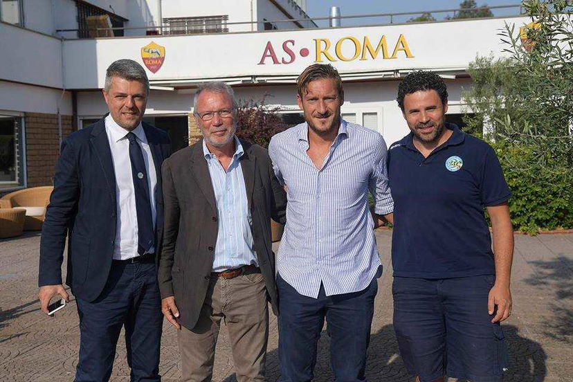 Dirigente…ma non solo: Totti apre a un futuro in panchina, parteciperà al corso di allenatore Uefa B preview