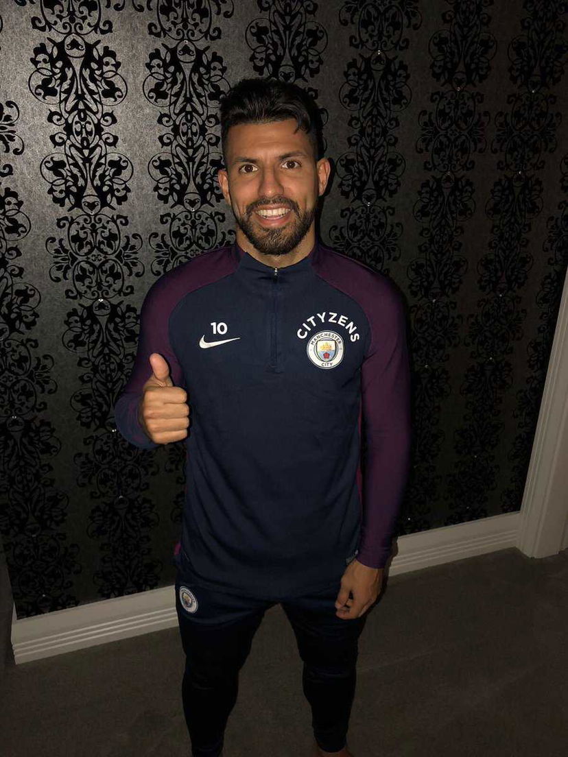 Aguero dopo l’incidente: “Ho una costola rotta, ma sono già concentrato sul recupero” preview