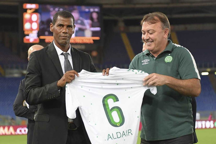 Aldair: “Mourinho, per te ci sono. Smalling è una perdita enorme, con lui c’è più sicurezza” preview