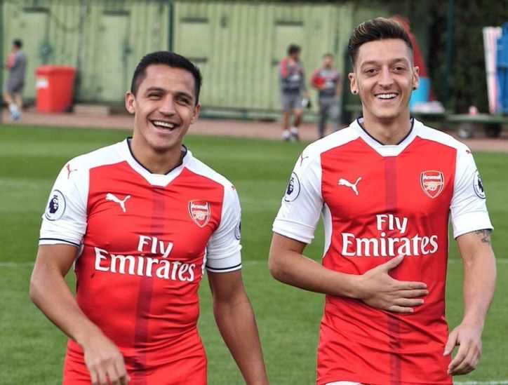 Sondaggio: per il 42% l’Arsenal a gennaio dovrebbe cedere sia Ozil che Sanchez preview