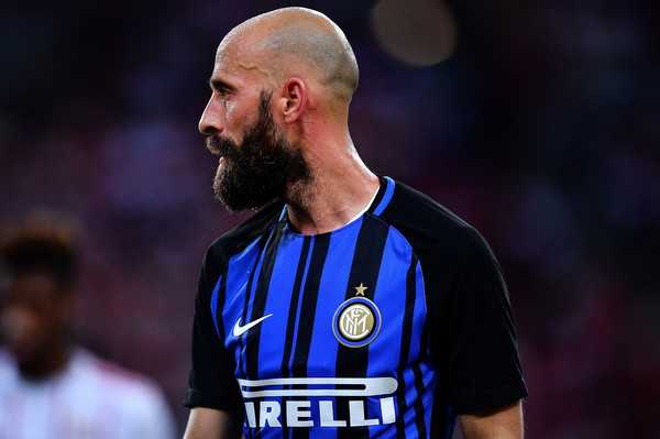 Borja Valero, addio all’Inter: “È stato un onore indossare questi colori” preview