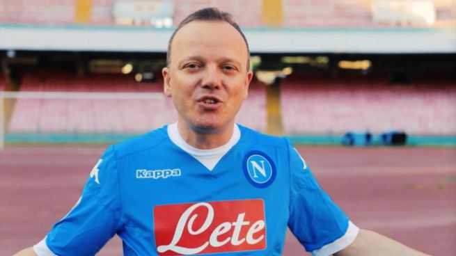 Gigi D’Alessio attacca: “Certi commentatori parlano del Napoli con la puzza sotto al naso” preview