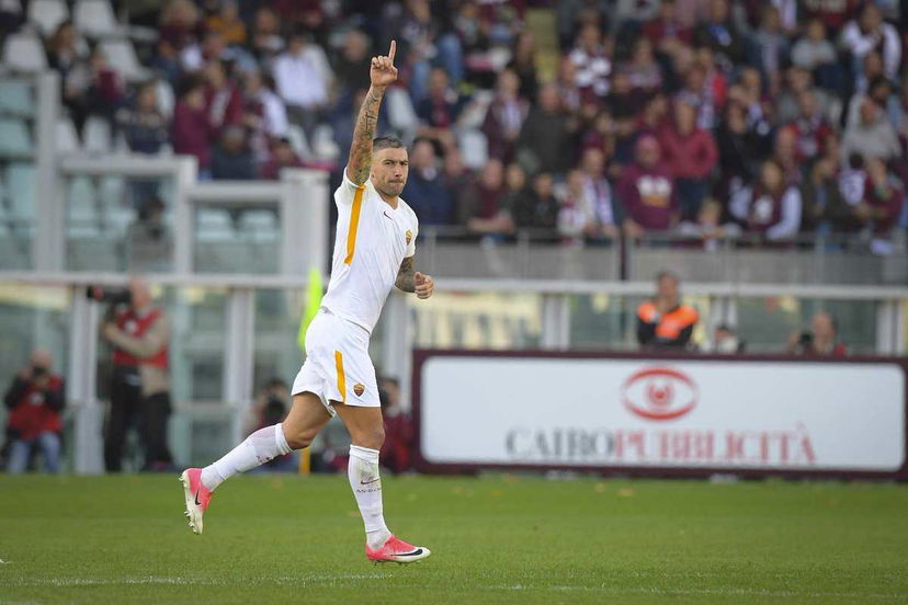 Kolarov: “Nainggolan? Fa due gol all’Inter e mette le cose a posto. Tra Dzeko e Icardi…” preview