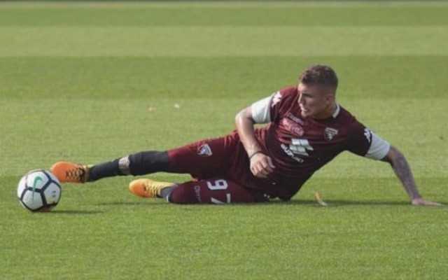 Lyanco annuncia: “Mi sono rotto i legamenti del piede”. Sui tempi… preview