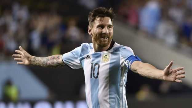 Messi show e l’Argentina vola al Mondiale. Ecuador piegato 3-1 article-post