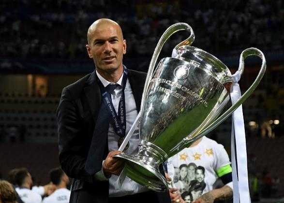 Zidane annuncia il suo ritorno in panchina: “Presto tornerete a vedermi” preview