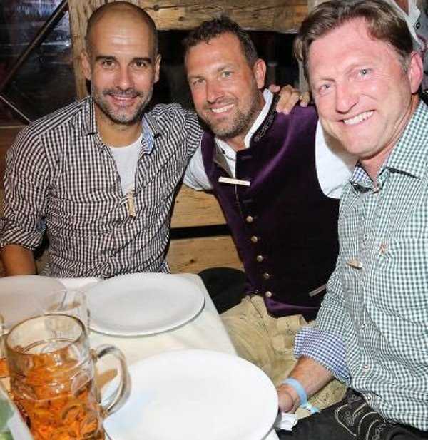 Guardiola, blitz a Monaco per l’Oktoberfest. Una birra con i colleghi e poi… preview