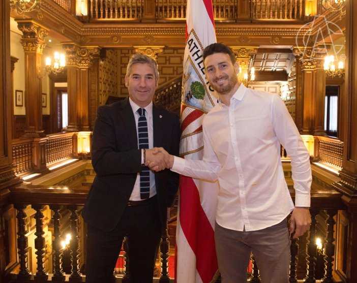 Ufficiale: Athletic Bilbao, Aduriz rinnova fino al 2019. Clausola da 40 milioni preview