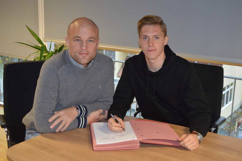 Ufficiale: Mainz, rinnovo fino al 2022 per Muller. La foto della firma preview