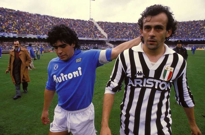Morte Maradona, Platini: “Nel 1986 potevamo giocare insieme a Napoli” preview