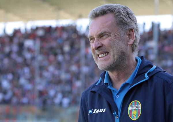 Pochesci saluta la Ternana: “Grazie a tutti, mi avete fatto sognare. Avrete un tifoso in più” preview