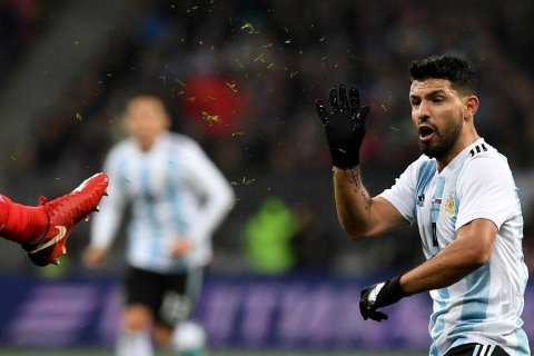 Argentina-Nigeria: svenuto al termine del primo tempo, Aguero in ospedale per controlli article-post