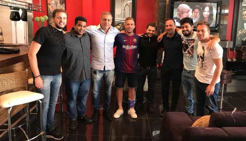 Dal Brasile: Arthur a un passo dal Barcellona. E spunta una foto in maglia blaugrana preview