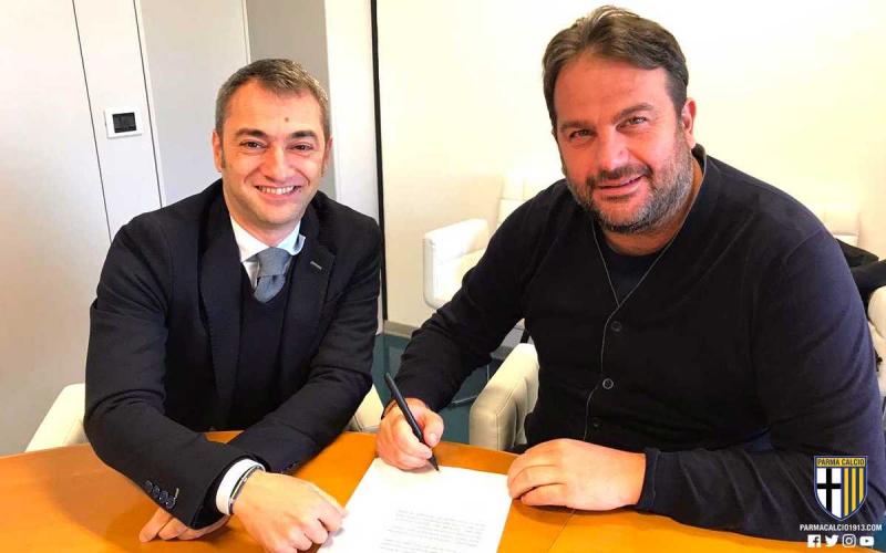 Faggiano firma rinnovo Foto Parma Twitter