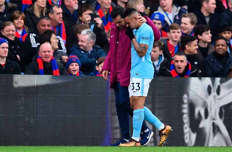 City, tegola Gabriel Jesus: il brasiliano abbandona il campo dolorante article-post