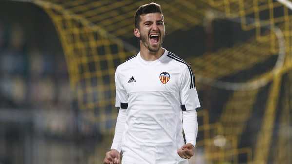 Gaya rinnova con il Valencia: “Andare in un altro club e guadagnare più soldi non è una cosa che conta per me” preview