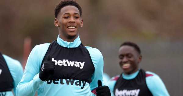 Ufficiale: West Ham, Oxford rientra dal prestito al Gladbach preview