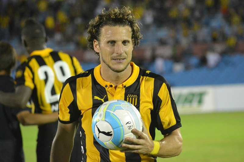 Ufficiale: Forlan nuovo tecnico del Penarol, prende il posto di Diego Lopez preview