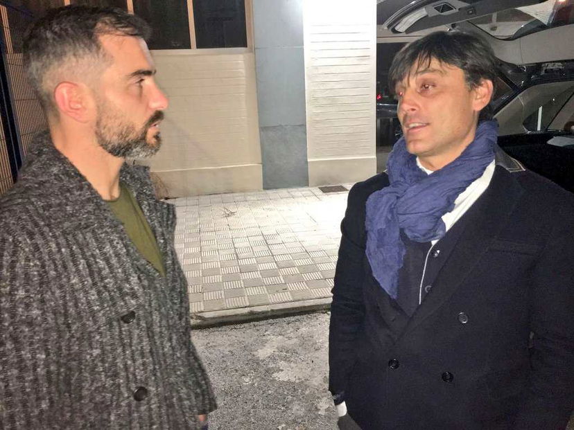 Montella è arrivato a Siviglia, ecco la prima foto con Maresca preview