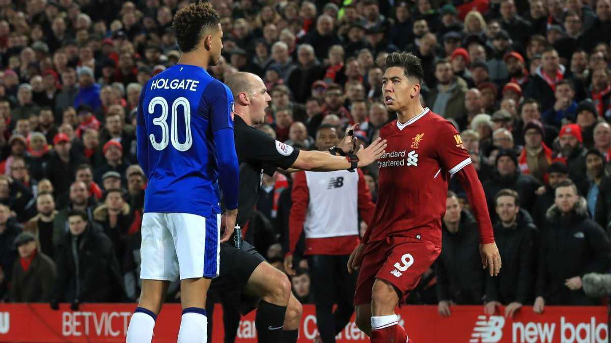 Dall’Inghilterra: Liverpool, Firmino accusato di razzismo. La FA apre un’indagine article-post