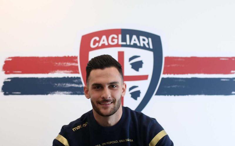 Lykogiannis foto Firma Cagliari Twitter