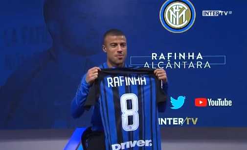 Rafinha: “Ho scelto l’Inter per il progetto. Su Spalletti e sul mio ruolo…” preview