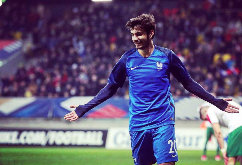 Lione, la nota dopo gli attimi di paura per Terrier: “Ha ripreso conoscenza” preview