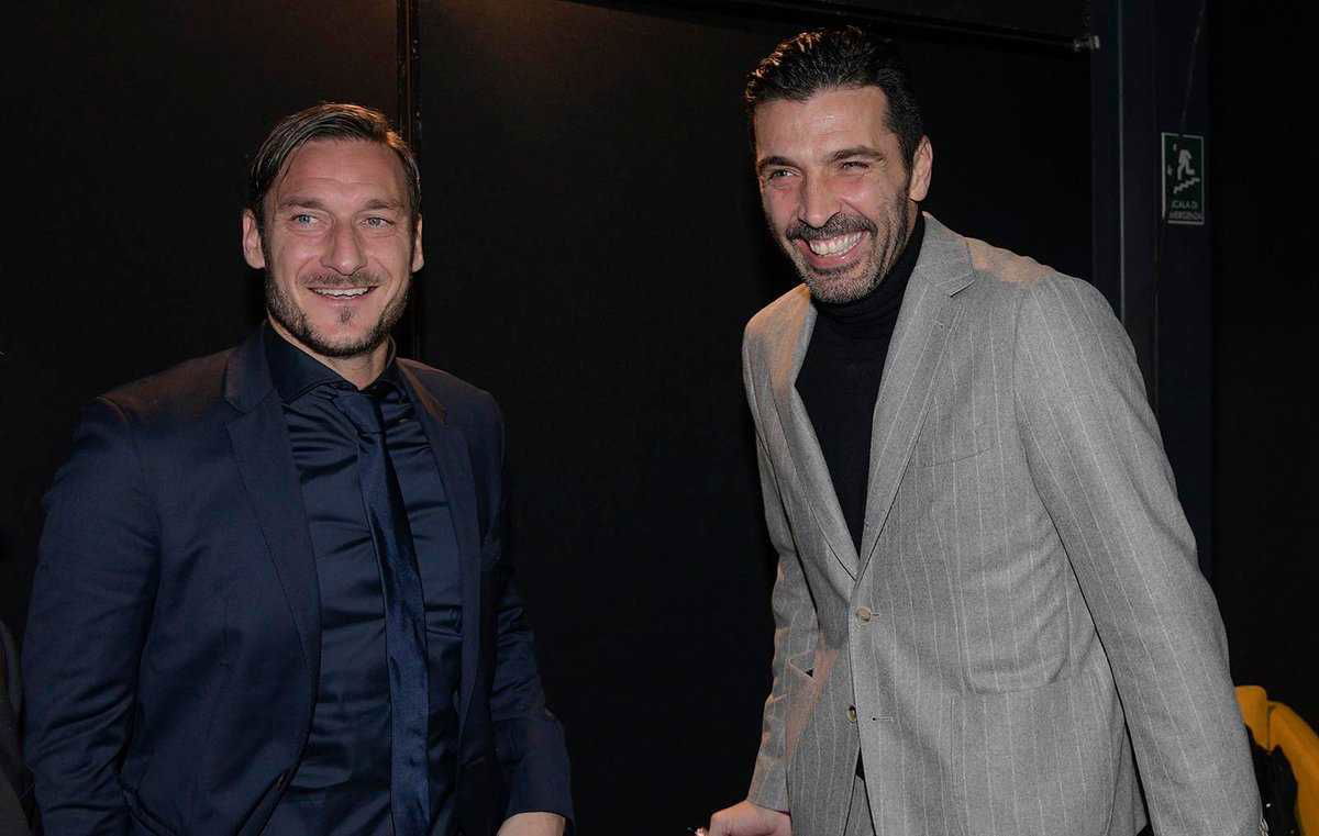 Totti scrive a Buffon: “Ci siamo incrociati da piccoli, siamo diventati capitani e uomini. Per te ci sarò sempre” article-post