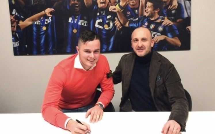 Ufficiale: Inter, blindato Vanheusden. Contratto fino al 2022 preview