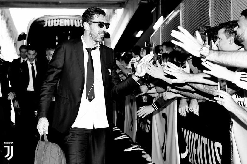 Buffon 40: ecco i video di auguri della Juventus preview