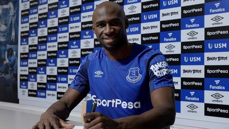 Ufficiale: colpo Everton, dal Manchester City arriva Mangala preview