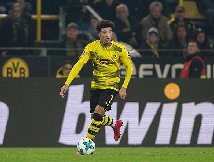 DRIBBLING, VELOCITÀ E CLASSE PURA: JADON SANCHO, L’ENFANT PRODIGE CHE INCANTA DORTMUND article-post