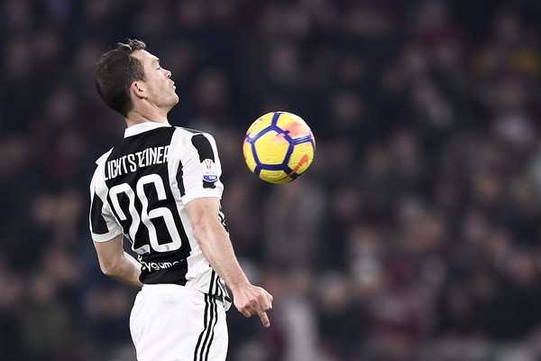 Lichtsteiner: “Torno in Champions per arrivare fino in fondo. Sul rinnovo e lo scudetto…” article-post