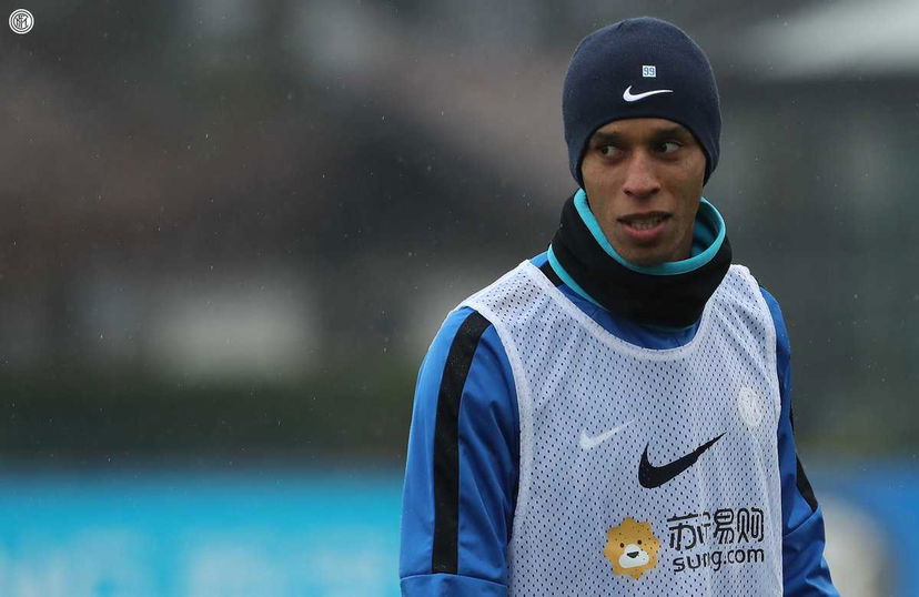 Ufficiale: Joao Miranda lascia il calcio giocato preview