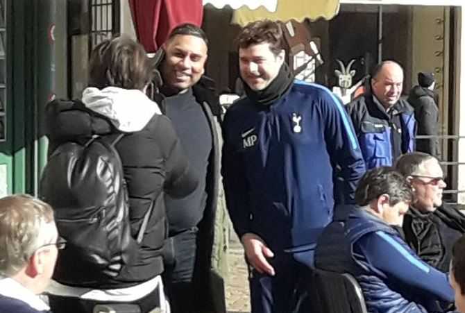 Pochettino, caffè e selfie con i tifosi per le vie di Torino preview