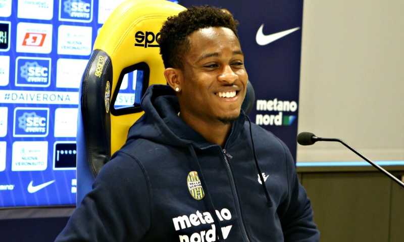 Aarons si presenta: “Verona scelta naturale, finora non ho giocato all’altezza delle mie qualità” article-post