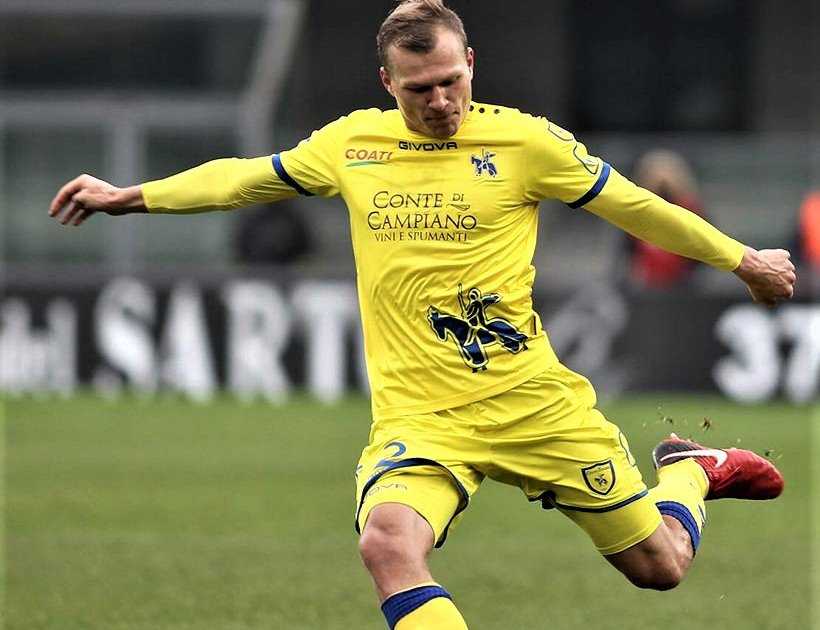 CORSA, DIAGONALI E PROGRESSIONI: JAROSZYNSKI, LA LOCOMOTIVA CHIEVO SUL BINARIO DI SINISTRA article-post