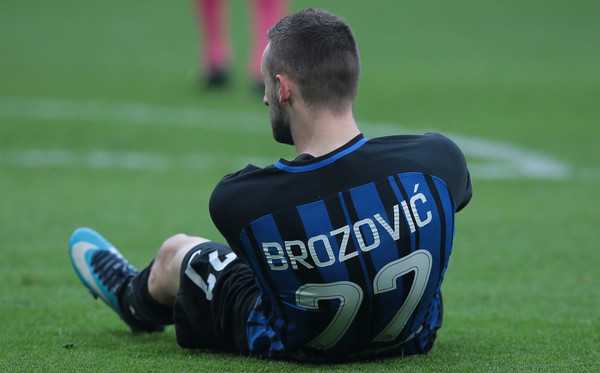 Brozovic si infortuna, al suo posto Nainggolan preview