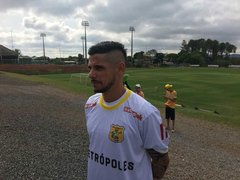 Ufficiale: l’ex Roma Cicinho lascia il calcio giocato a 37 anni preview