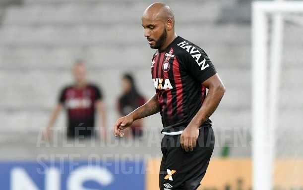 Ufficiale: Atletico Paranaense, c’è il rinnovo dell’ex Inter Jonathan preview
