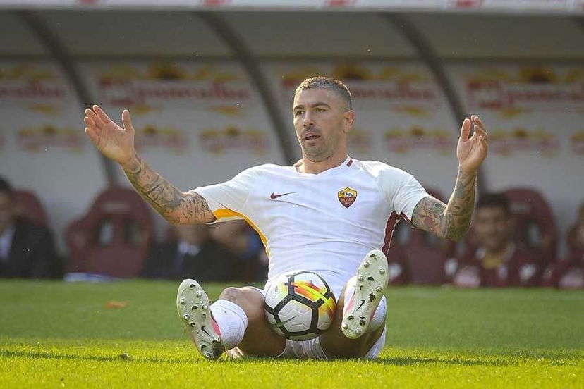 Kolarov: “Barça? Prima il Bologna, mancano quattro giorni. Aspettiamo i gol di Schick” preview